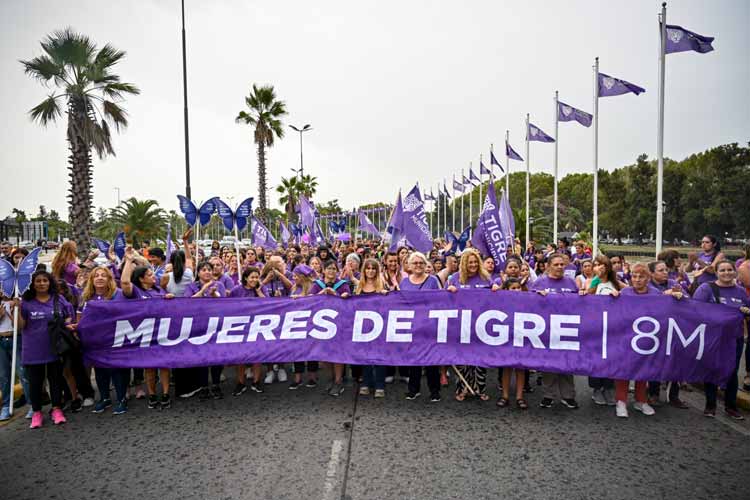 Marcha multitudinaria en Tigre por la celebración del Día Internacional de la Mujer