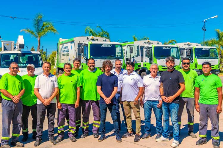 Juan Andreotti presentó nuevos camiones para el mantenimiento y cuidado de San Fernando