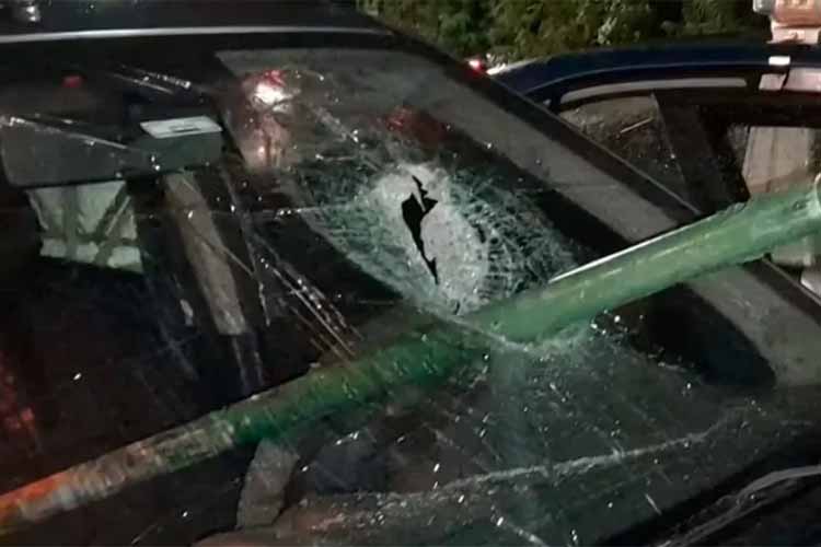 Salvaje ataque con un caño a un conductor en Belgrano