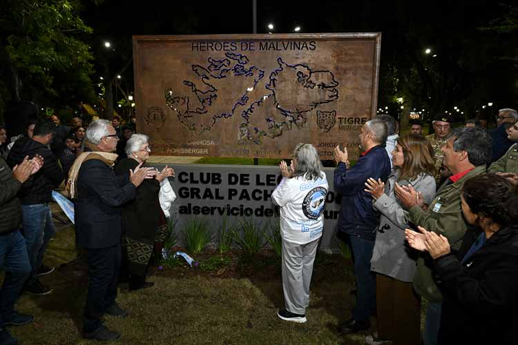 Tigre realizó una emotiva vigilia para homenajear a los héroes de Malvinas en General Pacheco