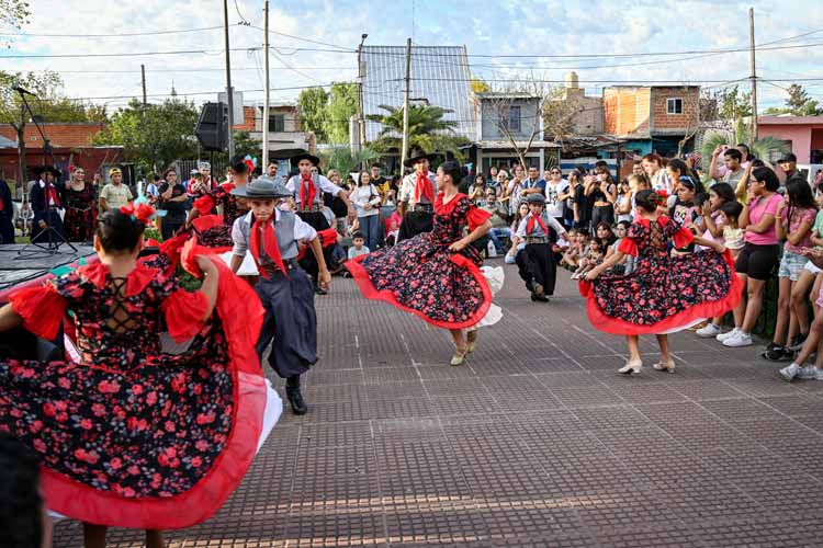 Tigre festejó el 81 aniversario de Las Tunas con gran convocatoria comunitaria Tigre festejó el 81 aniversario de Las Tunas con gran convocatoria comunitaria