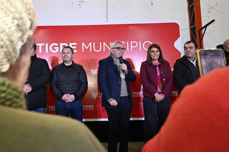 Tigre: más de 250 trabajadores vecinales son homenajeados por Julio Zamora Tigre: más de 250 trabajadores vecinales son homenajeados por Julio Zamora