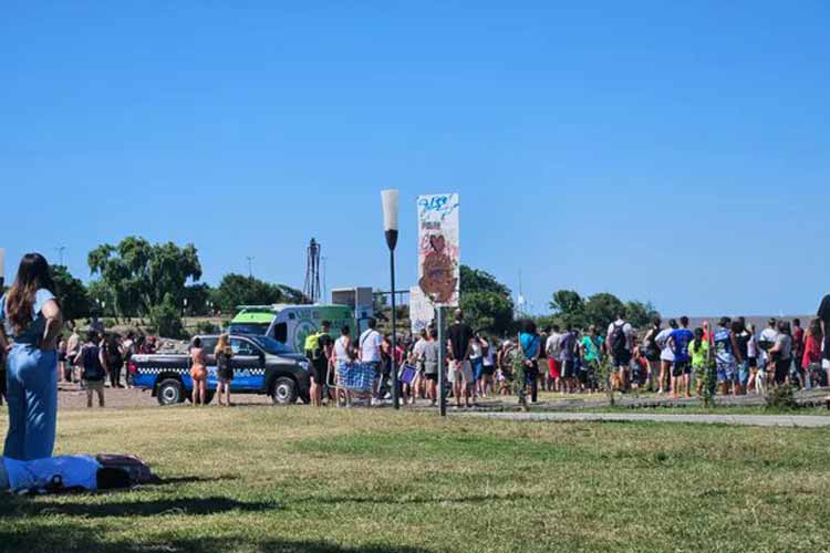 Hombre murió ahogado en la costanera de Vicente López y rescataron a una adolescente Hombre murió ahogado en la costanera de Vicente López y rescataron a una adolescente