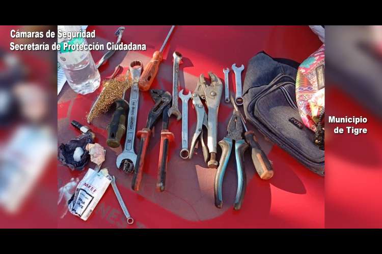 Ingresó a robar a una vivienda en Rincón de Milberg y fue detenido. Ingresó a robar a una vivienda en Rincón de Milberg y fue detenido.