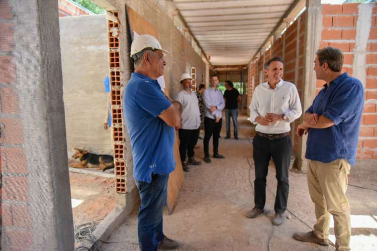 Katopodis recorrió las obras de ampliación del cauce del Río Luján. Katopodis recorrió las obras de ampliación del cauce del Río Luján.