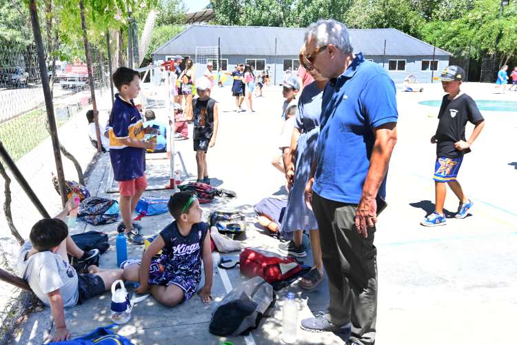 Julio Zamora supervisó la ampliación de los vestuarios de la pileta del Polideportivo El Zorzal. Julio Zamora supervisó la ampliación de los vestuarios de la pileta del Polideportivo El Zorzal.