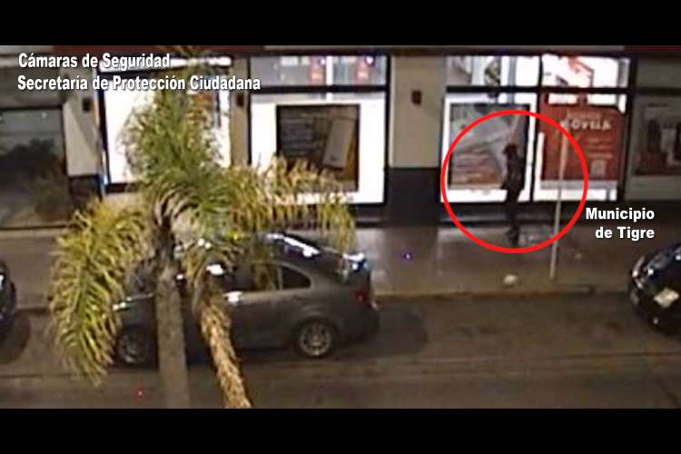 Detienen a un ladrón armado en un cajero automático en Tigre gracias a un operativo del COT. Detienen a un ladrón armado en un cajero automático en Tigre gracias a un operativo del COT.