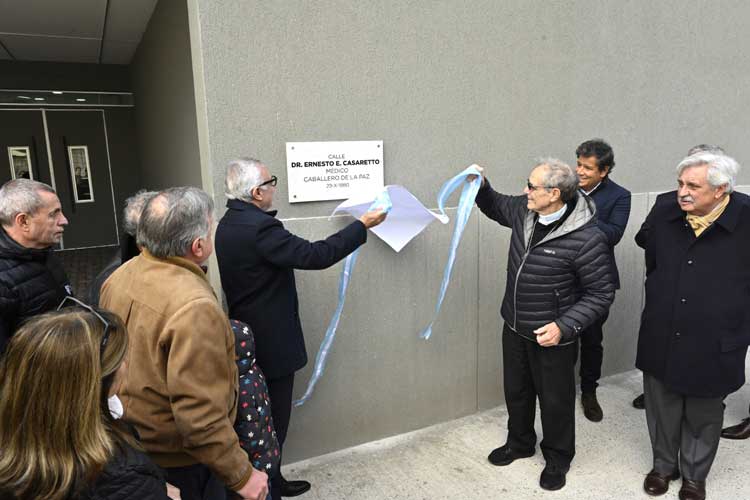 Julio Zamora inauguró el Hospital Municipal de Medicina Cardiovascular en Tigre, con 12 camas, quirófanos y angiógrafo digital.