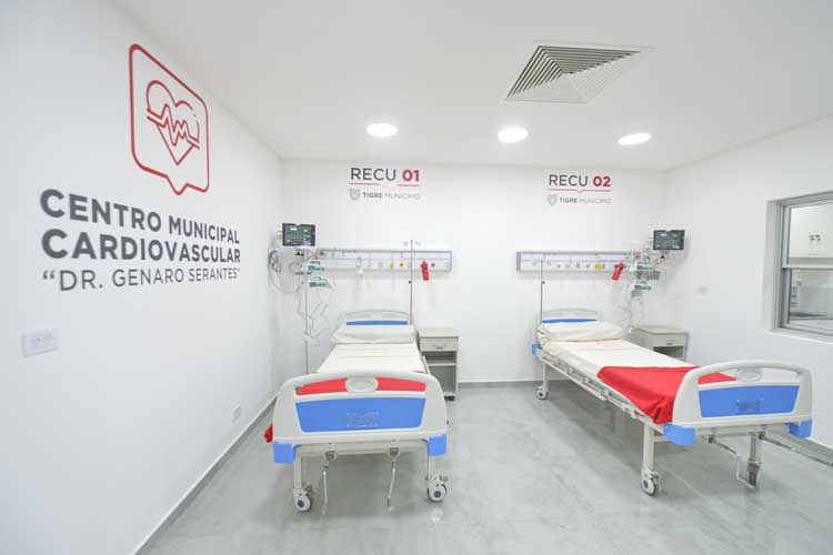 Julio Zamora inauguró el Hospital Municipal de Medicina Cardiovascular en Tigre, con 12 camas, quirófanos y angiógrafo digital.