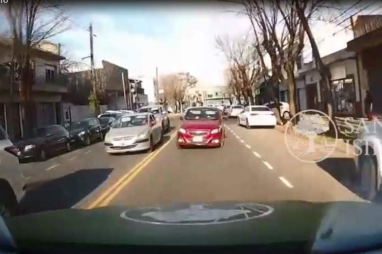 San Isidro: Una persecución tras un robo terminó en choque y cinco detenidos, cuatro de ellos menores