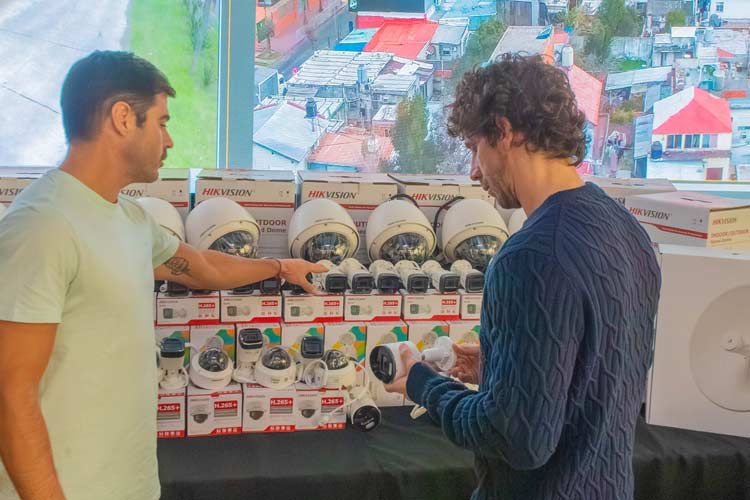 Juan Andreotti presentó en San Fernando la modernización del sistema de cámaras con Inteligencia Artificial Juan Andreotti presentó en San Fernando la modernización del sistema de cámaras con Inteligencia Artificial