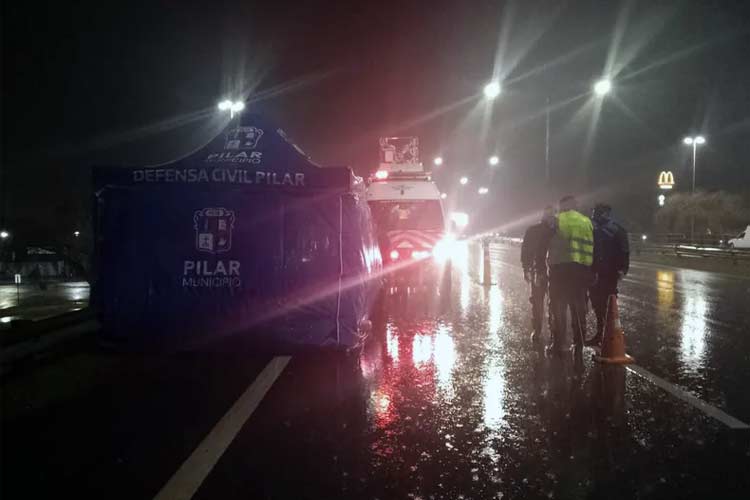 Accidente fatal en Panamericana: murió un motociclista y su acompañante resultó herida en Del Viso Accidente fatal en Panamericana: murió un motociclista y su acompañante resultó herida en Del Viso