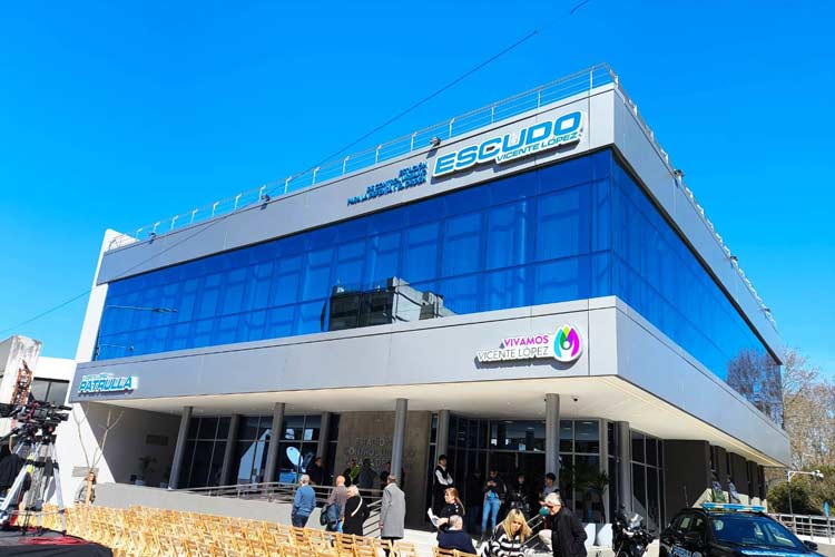 Vicente López inauguró ESCUDO, el nuevo centro de seguridad con inteligencia artificial Vicente López inauguró ESCUDO, el nuevo centro de seguridad con inteligencia artificial