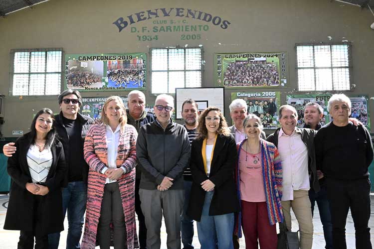 Julio Zamora recorre Vicente López y alerta sobre la falta de apoyo a clubes de barrio y escuelas Julio Zamora recorre Vicente López y alerta sobre la falta de apoyo a clubes de barrio y escuelas