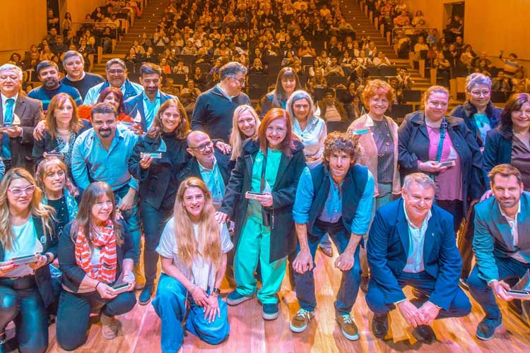 San Fernando registró la tasa de mortalidad infantil más baja en 35 años: Andreotti reconoció a trabajadores de la salud San Fernando registró la tasa de mortalidad infantil más baja en 35 años: Andreotti reconoció a trabajadores de la salud