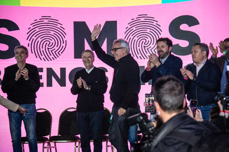 Julio Zamora cerró la campaña en Tigre junto a Randazzo y Schiaretti Julio Zamora cerró la campaña en Tigre junto a Randazzo y Schiaretti