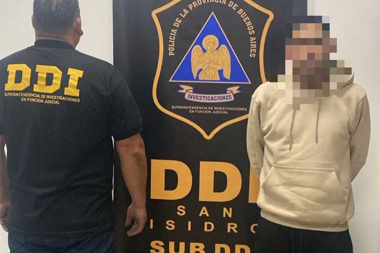 Robaron un techo solar en Vicente López y fueron detenidos en San Isidro por el sistema de patentes Robaron un techo solar en Vicente López y fueron detenidos en San Isidro por el sistema de patentes