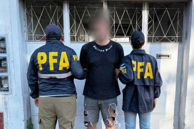 Detienen al “Gordo Tin”, último integrante de la banda de salideras bancarias en CABA Detienen al “Gordo Tin”, último integrante de la banda de salideras bancarias en CABA