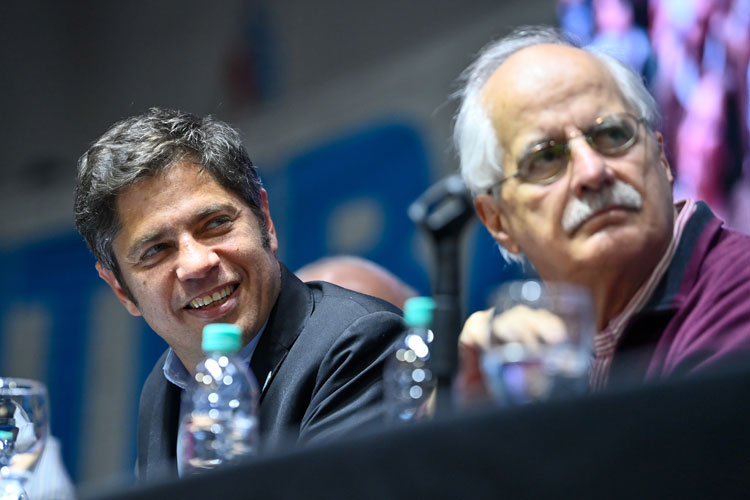 Axel Kicillof: “En octubre vamos a llenar el Congreso nacional de compañeros que defiendan los derechos del pueblo” Axel Kicillof: “En octubre vamos a llenar el Congreso nacional de compañeros que defiendan los derechos del pueblo”