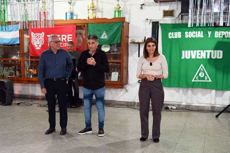 Vecinos y autoridades acompañaron el 73° aniversario del Club Juventud de Rincón de Milberg Vecinos y autoridades acompañaron el 73° aniversario del Club Juventud de Rincón de Milberg