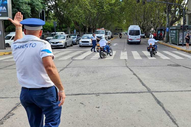 San Isidro despliega un importante operativo por el recital de Imagine Dragons en el Hipódromo San Isidro despliega un importante operativo por el recital de Imagine Dragons en el Hipódromo