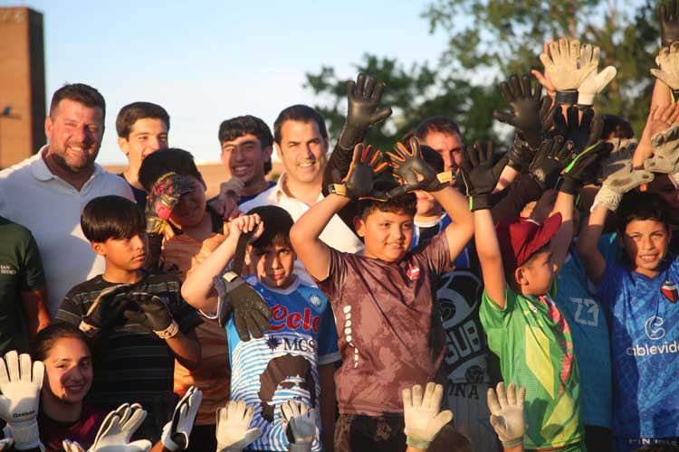 San Isidro inauguró una Escuela Municipal de Arqueros con una clínica de Marcelo Barovero San Isidro inauguró una Escuela Municipal de Arqueros con una clínica de Marcelo Barovero