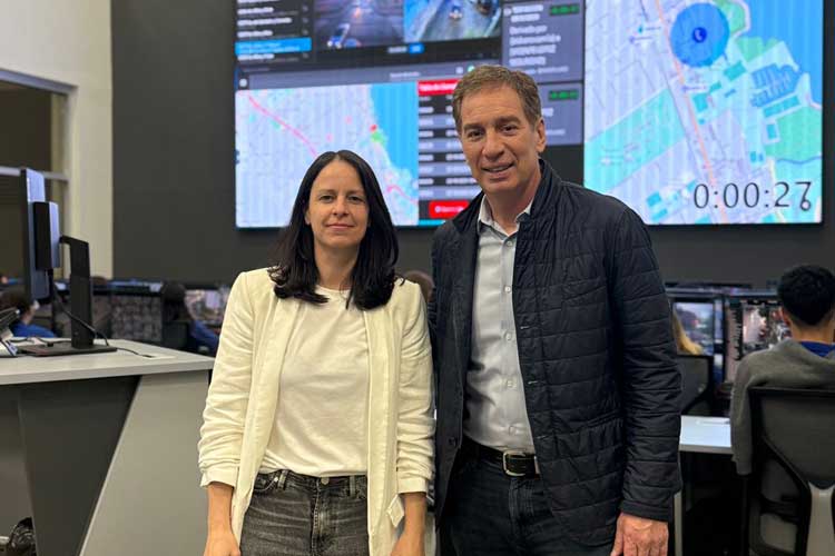 Soledad Martínez respaldó a Diego Santilli en Vicente López durante la recta final de la campaña bonaerense Soledad Martínez respaldó a Diego Santilli en Vicente López durante la recta final de la campaña bonaerense