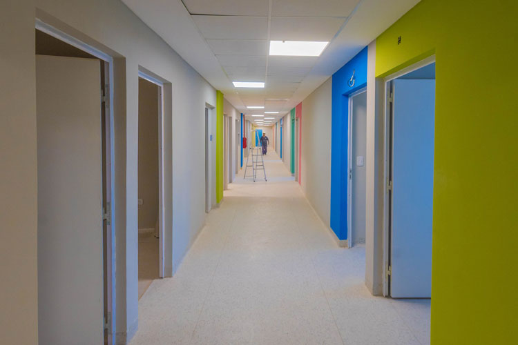 Juan Andreotti recorrió la obra del nuevo sector de internación pediátrica del Hospital Cordero en San Fernando