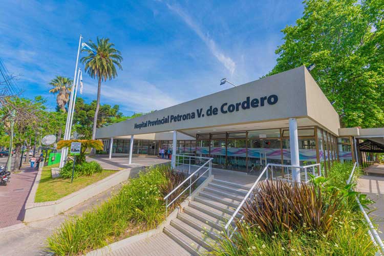 Juan Andreotti recorrió la obra del nuevo sector de internación pediátrica del Hospital Cordero en San Fernando