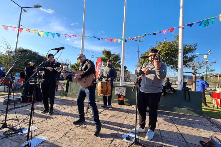 Dique Luján festeja 112 años con “Domingos de Peña” Dique Luján festeja 112 años con “Domingos de Peña”