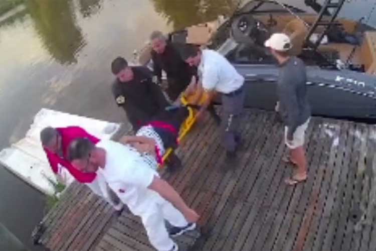 Balearon a una mujer mientras paseaba en lancha por un arroyo en Escobar Balearon a una mujer mientras paseaba en lancha por un arroyo en Escobar