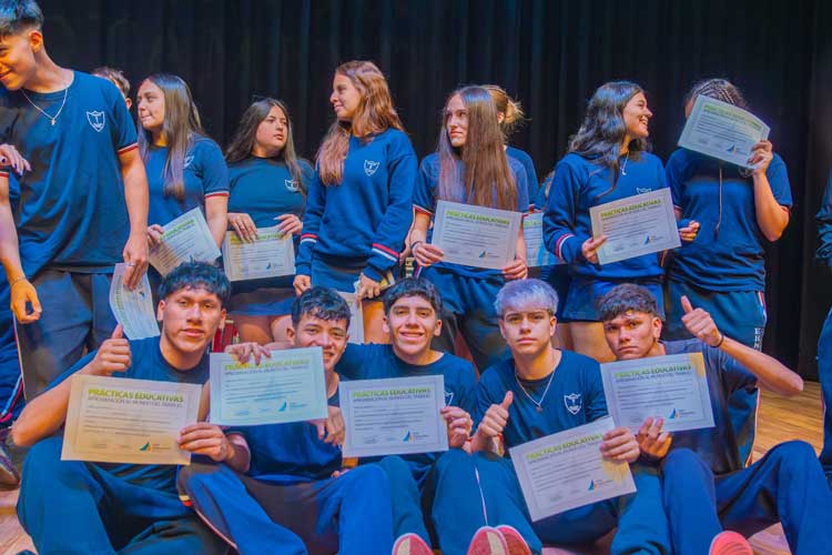 500 estudiantes finalizaron las pasantías educativas municipales en San Fernando