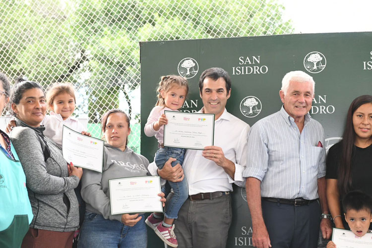 Ramón Lanús participó del cierre del programa municipal para niños de 0 a 5 años Ramón Lanús participó del cierre del programa municipal para niños de 0 a 5 años