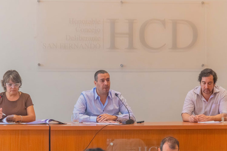 Juraron los concejales electos en San Fernando y Santiago Ríos fue reelegido presidente del Concejo