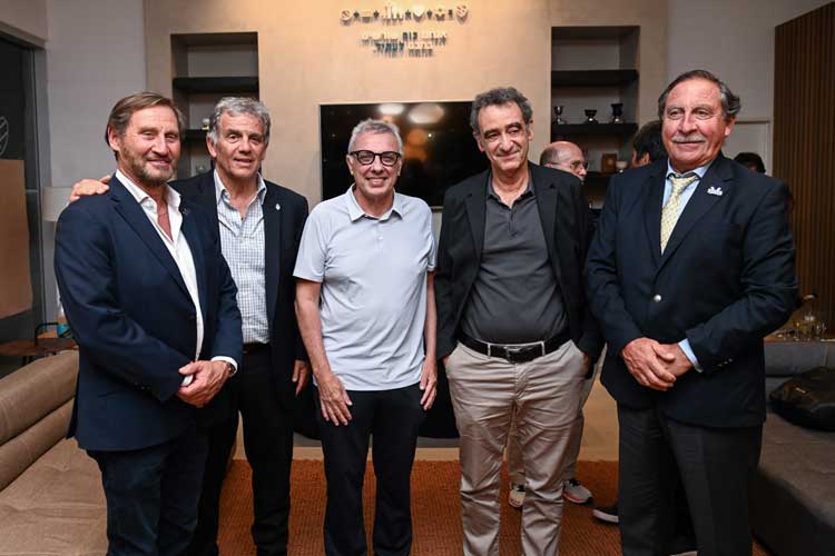 Fuerte respaldo de Zamora a los clubes de remo en el cierre del 2025 Fuerte respaldo de Zamora a los clubes de remo en el cierre del 2025