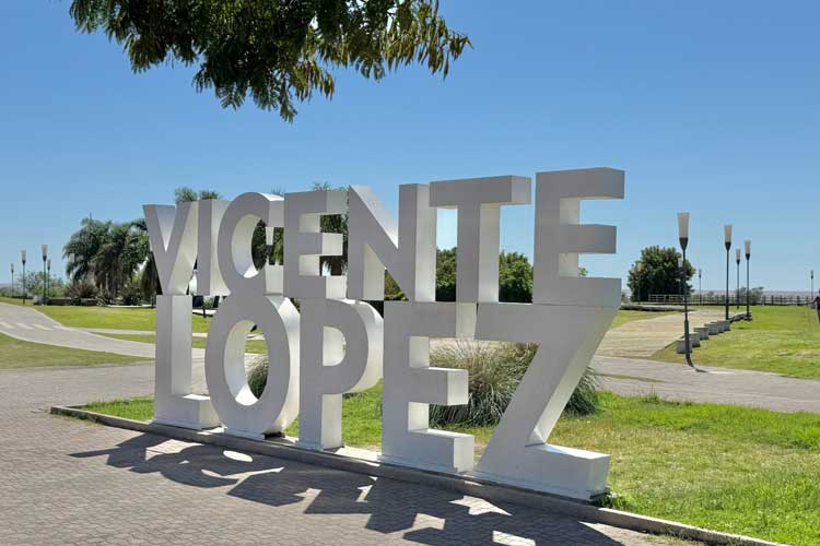 Vicente López celebra sus 120 años con un evento cultural y musical en el Paseo de la Costa