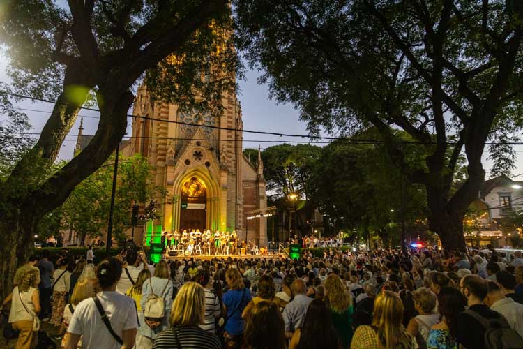 Vecinos colmaron la Catedral de San Isidro en el tradicional concierto de villancicos