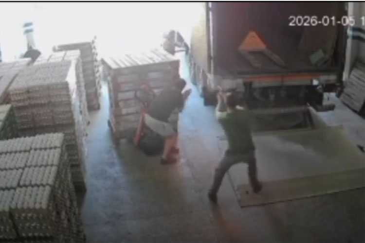 Un custodio abatió a un ladrón y frustró un asalto en un depósito de Mataderos