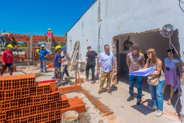 Obras en escuelas de San Fernando: Juan Andreotti recorrió la renovación de siete edificios educativos