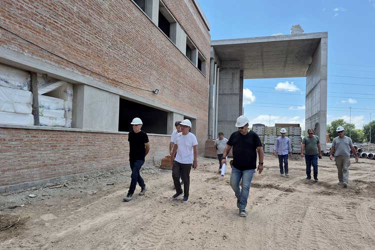 Julio Zamora recorrió las obras del nuevo Hospital de Alta Complejidad para Adultos en Tigre