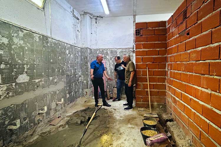 Julio Zamora recorrió obras de infraestructura en la Escuela Primaria N°42 de Don Torcuato