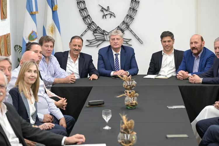 Axel Kicillof se suma a la movilización de la CGT y las CTA contra la reforma laboral