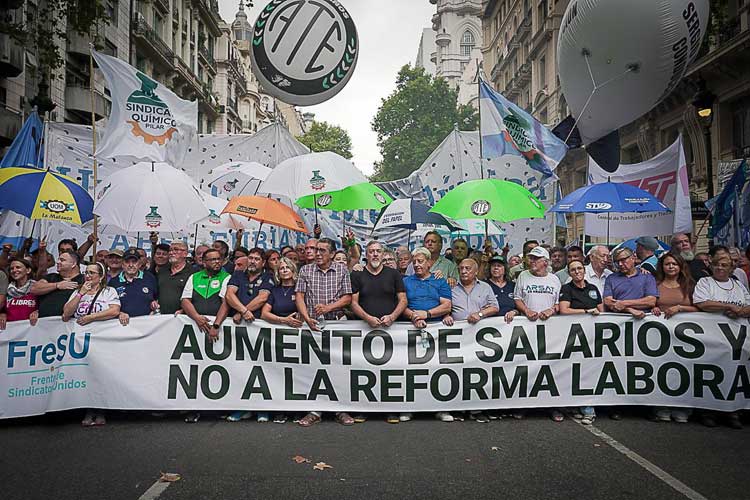 La CGT realizó su cuarto paro general contra Milei y destacó un acatamiento “importantísimo”