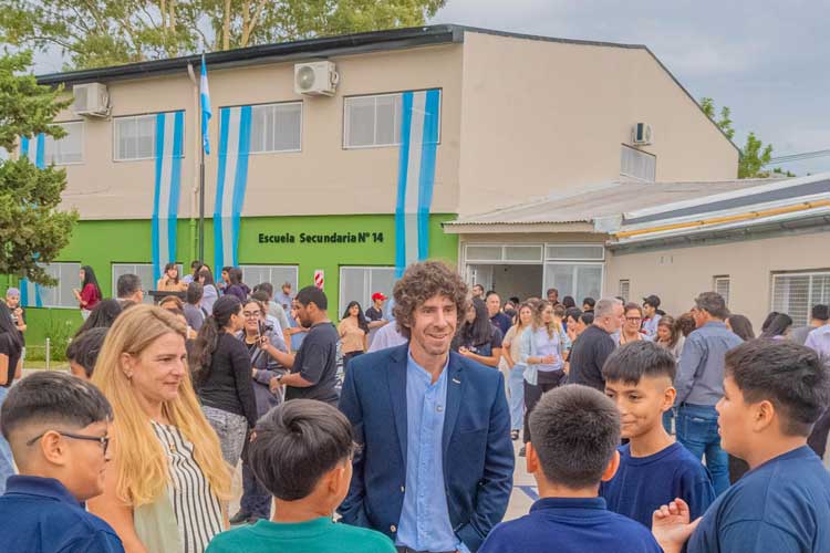 Juan Andreotti inauguró escuelas renovadas en San Fernando: obras en la Primaria 3, Secundaria 14 y EPA 708