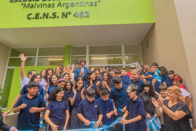 Juan Andreotti inauguró 7 escuelas renovadas en San Fernando
