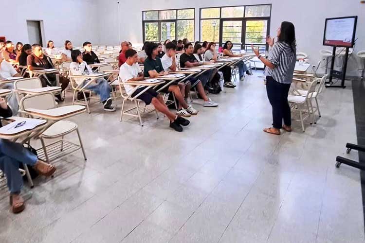 Comenzaron talleres de orientación vocacional y empleo en el Centro Universitario Tigre