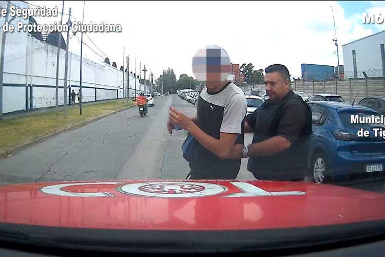 Detuvieron a un hombre por intentar robar autos estacionados en El Talar