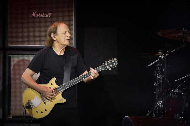 Stevie Young internado en Buenos Aires: qué se sabe sobre su salud