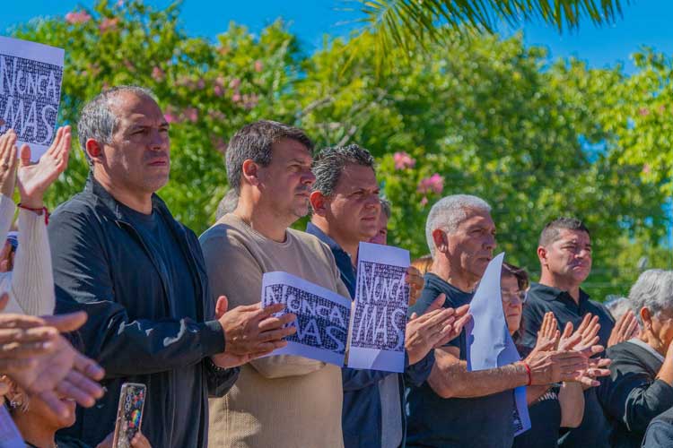 San Fernando homenajeó a vecinos desaparecidos y colocó una placa a 50 años del golpe