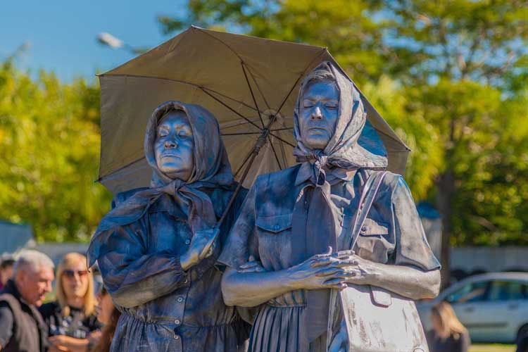 San Fernando homenajeó a vecinos desaparecidos y colocó una placa a 50 años del golpe
